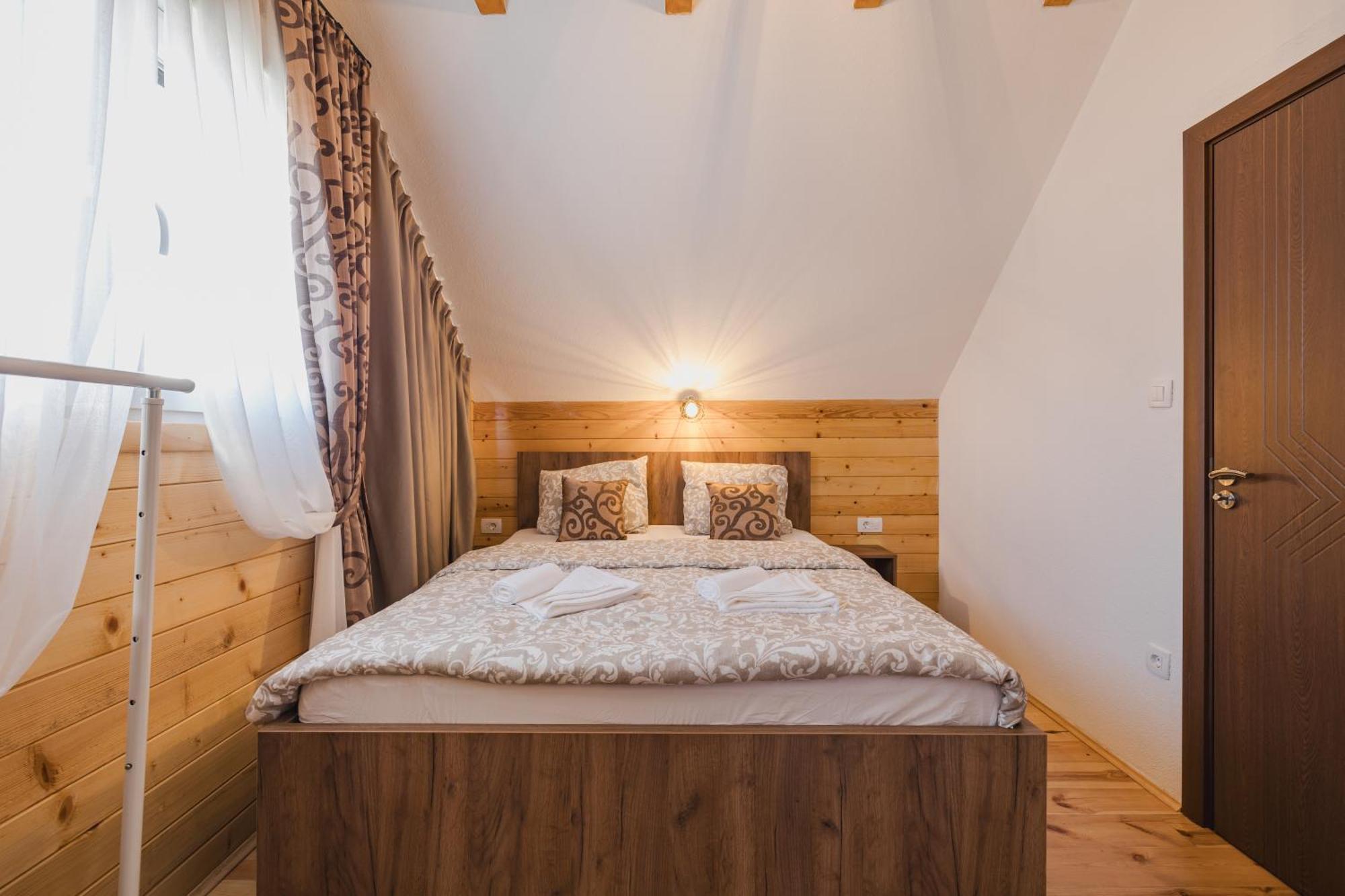Mountain House Ivanovic Moticki Gaj المظهر الخارجي الصورة
