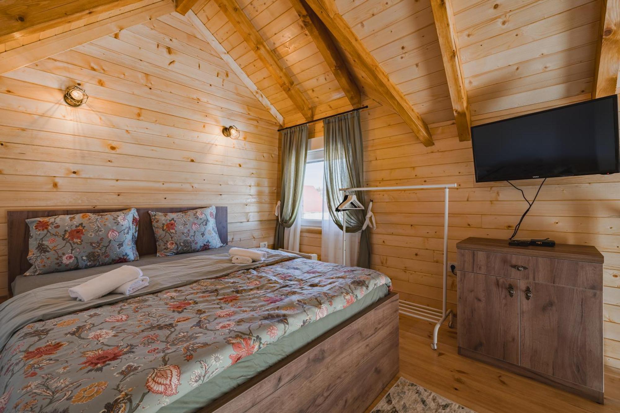 Mountain House Ivanovic Moticki Gaj المظهر الخارجي الصورة
